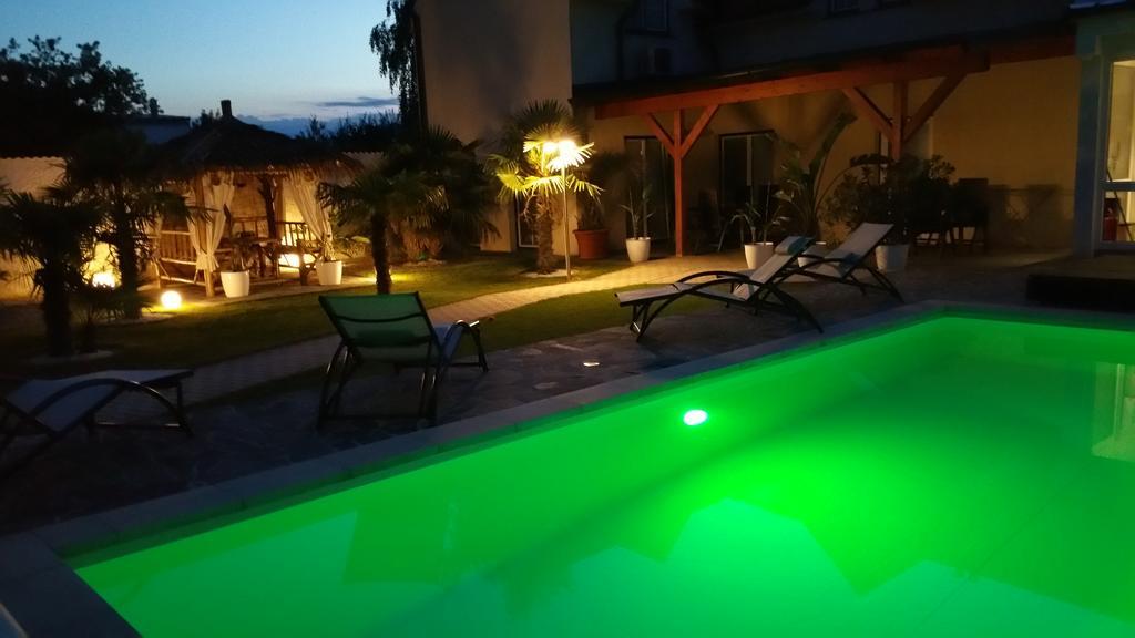 Ferienhaus アペートロン エクステリア 写真